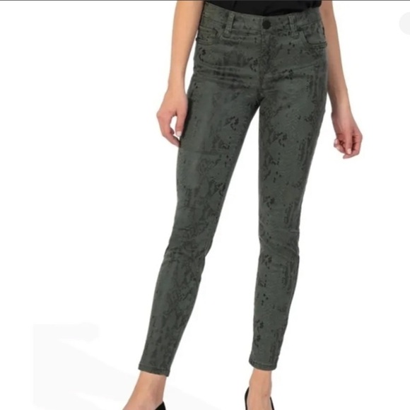 NWT Kut From The Kloth Connie High Rise Fab AB Skinny Snakeskin Size 4 - Picture 1 of 9